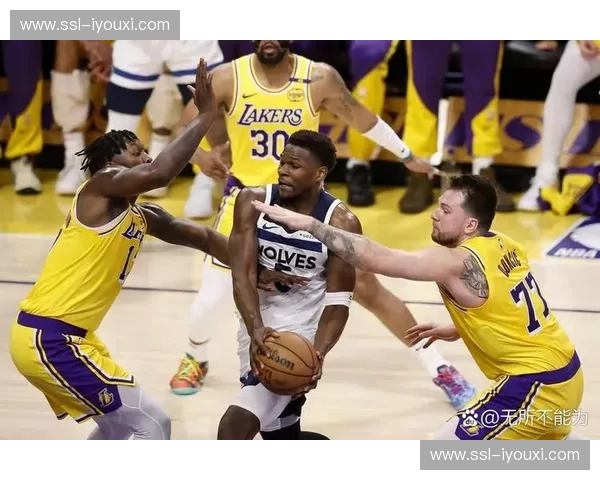 分析森林狼防守策略 戈贝尔的蹲坑防守与麦克丹尼尔斯的扫荡结合紧密