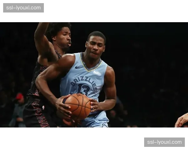 灰熊新秀科沃德赛季初期表现炸裂，场均13.3分6.1篮板展潜力